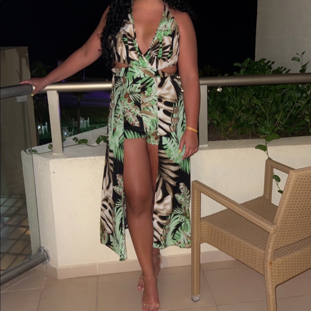 Overlay hem tie backless halter romper